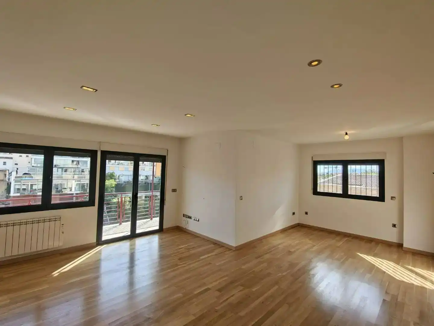 Piso en venta en Calle el Purche, 10, Genil Sala de estar de Piso en venta en Granada Capital con Aire acondicionado, Terraza y Balcón