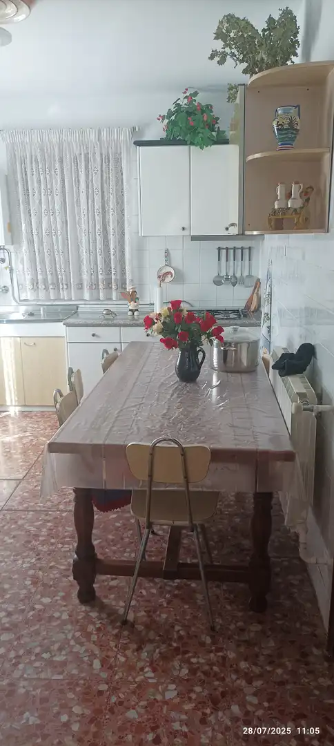 Casa o chalet en venta en Avenida Amistad-O, 25, Oteruelo Cocina de Casa o chalet en venta en León Capital con Calefacción, Jardín privado y Terraza