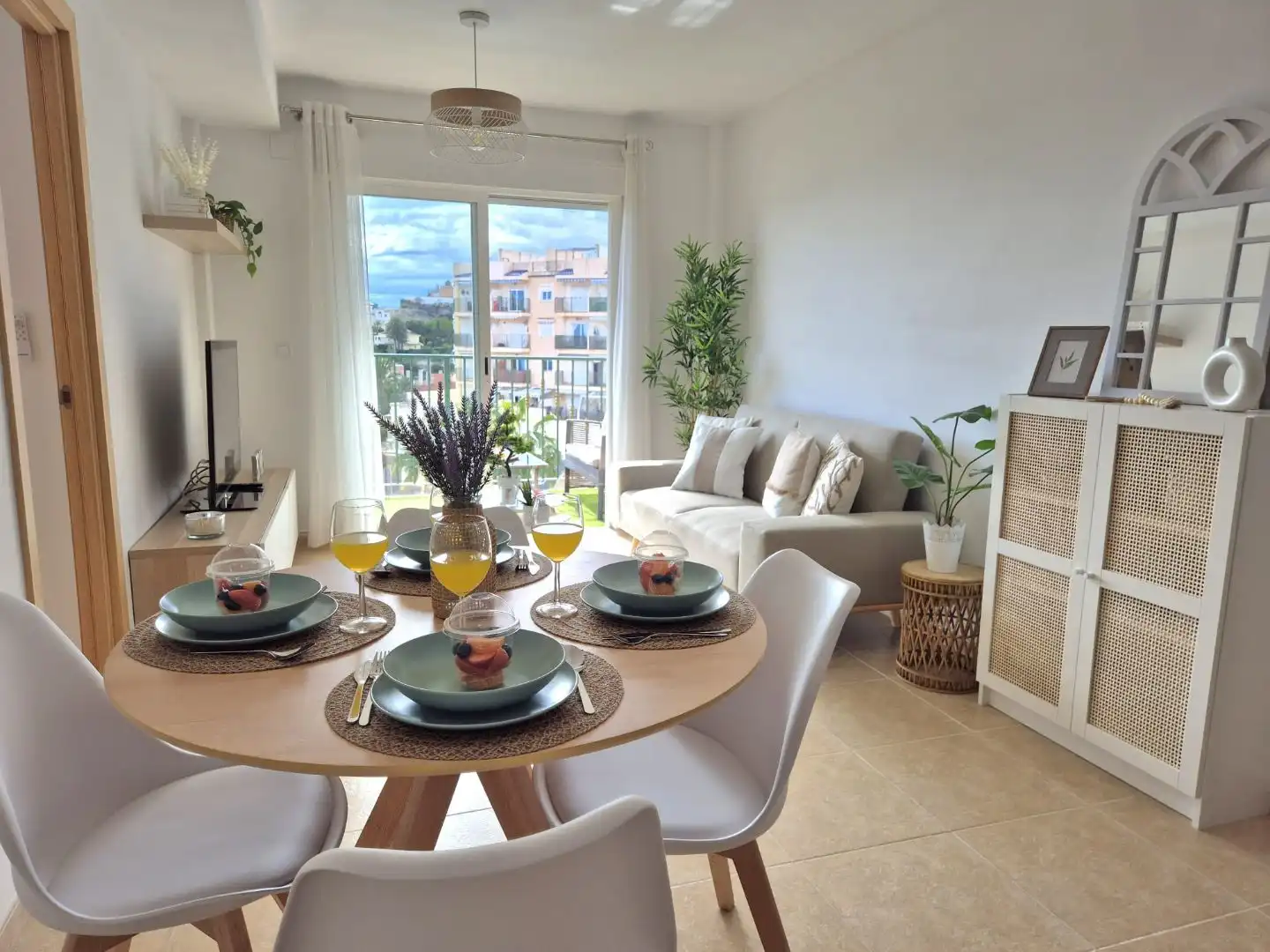 Apartament en venda a Carrer d'Oriola, 118, Pueblo Acantilado - Lanuza Menjador de Apartament en venda en El Campello amb Terrassa, Traster i Piscina
