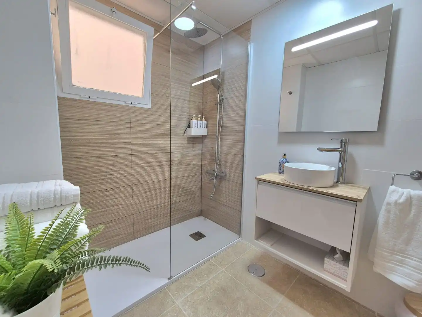 Apartament en venda a Carrer d'Oriola, 118, Pueblo Acantilado - Lanuza Bany de Apartament en venda en El Campello amb Terrassa, Traster i Piscina
