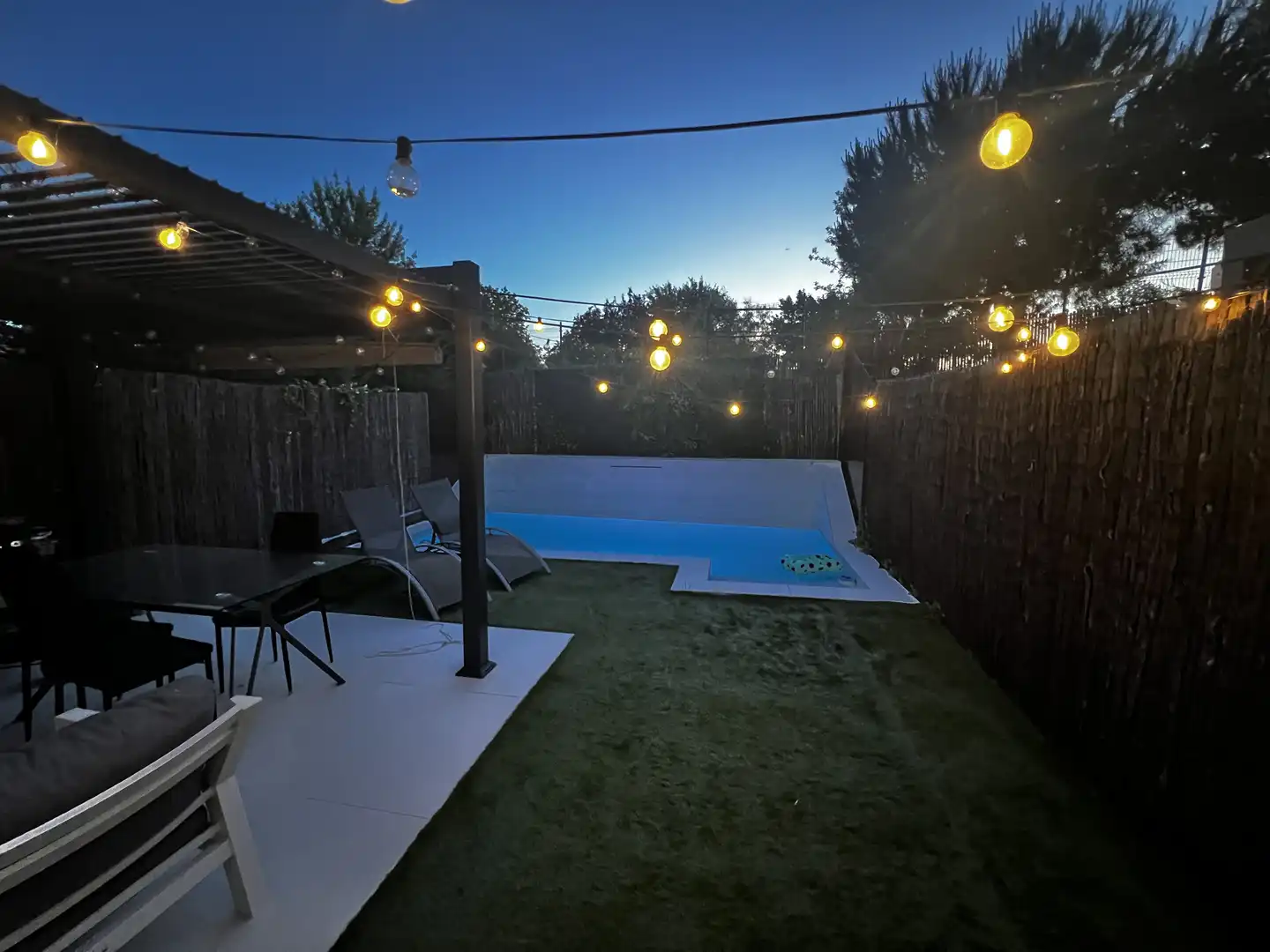 Casa adosada de alquiler en Calle de Valdeamor, 27, Algete Centro Piscina de Casa adosada de alquiler en Algete con Aire acondicionado, Calefacción y Jardín privado