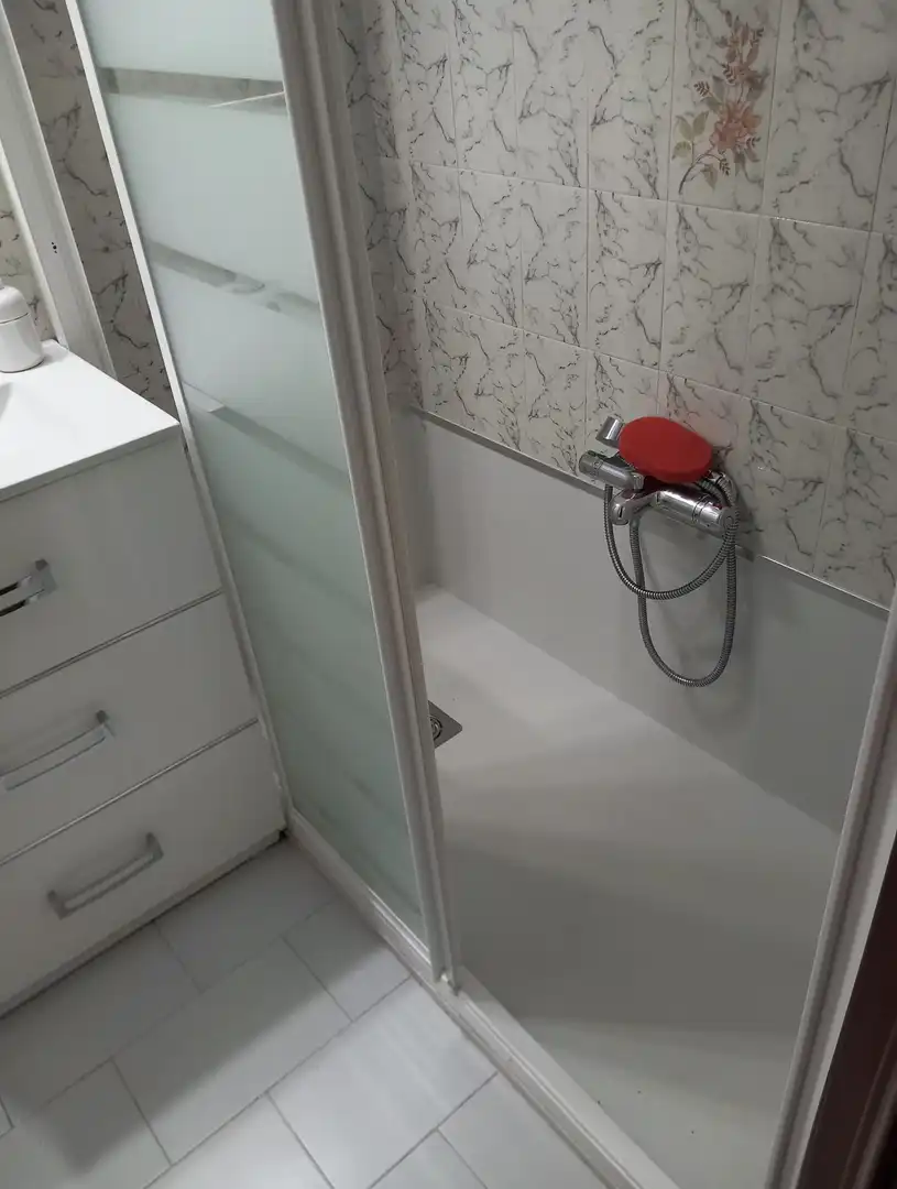 Flat for sale in Bake Kalea, 38, Cruces Bathroom of Flat for sale in Barakaldo with Terrace