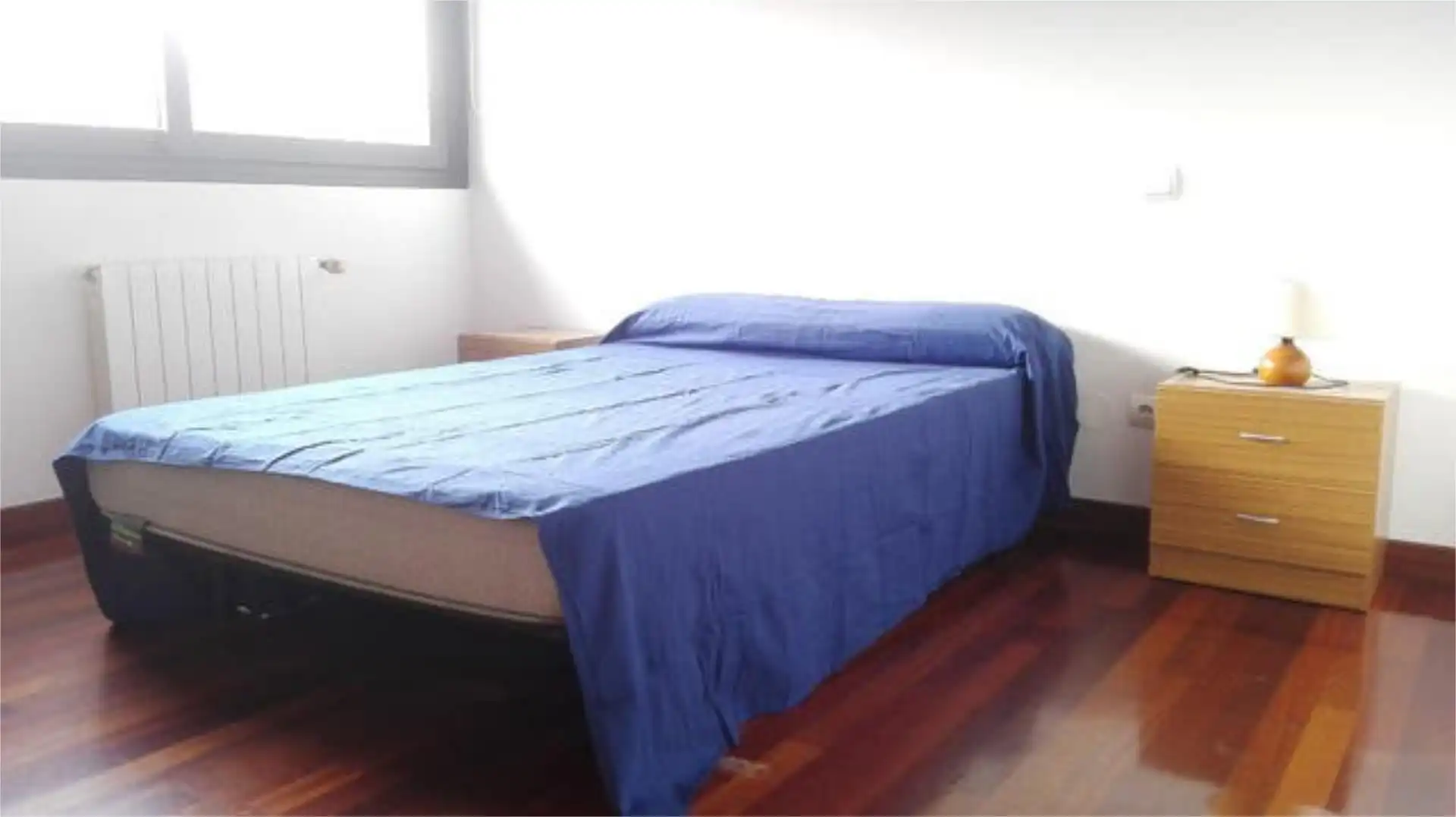 Apartament de lloguer a Los Castros Dormitori de Apartament de lloguer en Santander amb Terrassa