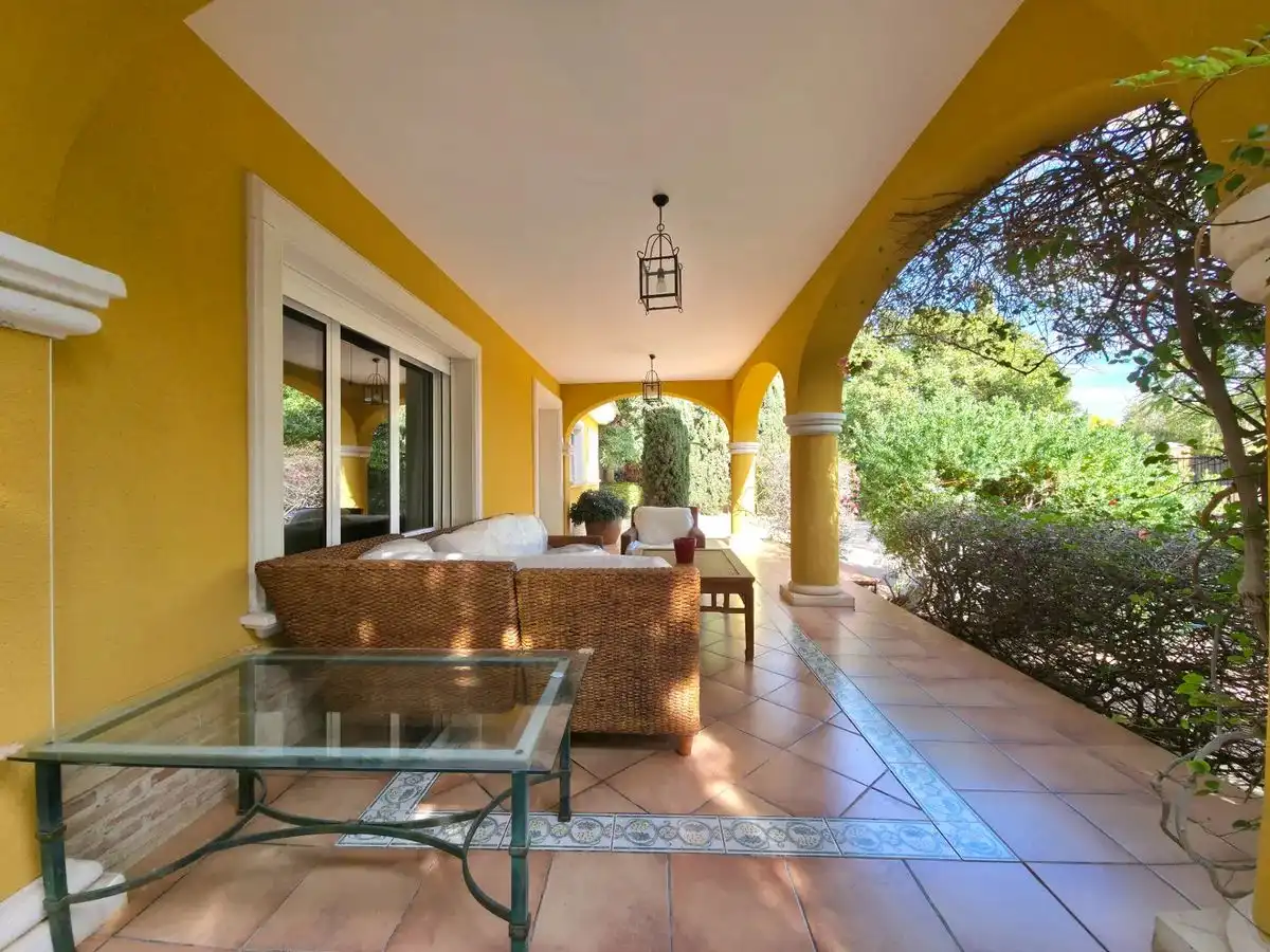 Casa o xalet en venda a Carrer del Vespre, 6, Bonalba - Cotoveta Terrassa de Casa o xalet en venda en Mutxamel amb Aire condicionat, Terrassa i Piscina