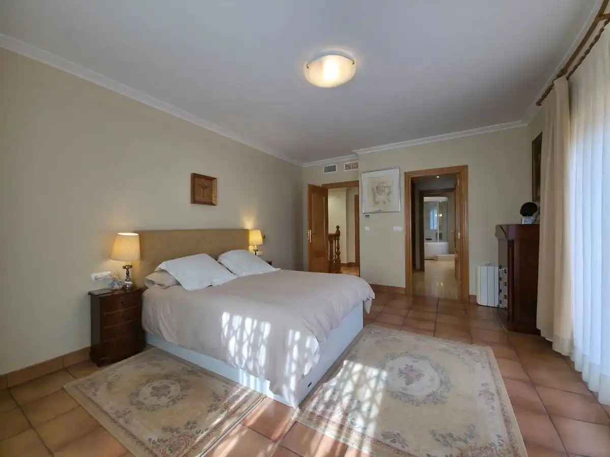Casa o xalet en venda a Carrer del Vespre, 6, Bonalba - Cotoveta Dormitori de Casa o xalet en venda en Mutxamel amb Aire condicionat, Terrassa i Piscina