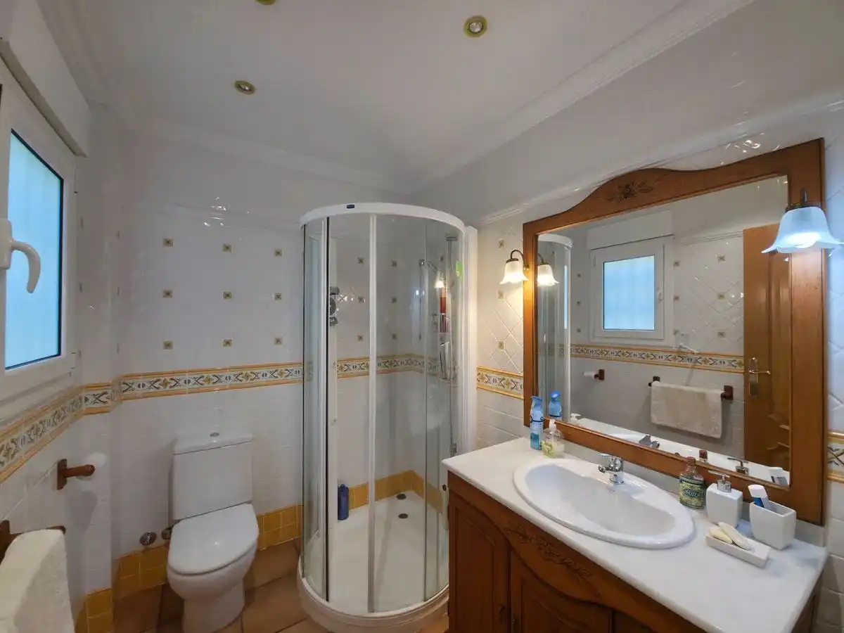 Casa o xalet en venda a Carrer del Vespre, 6, Bonalba - Cotoveta Bany de Casa o xalet en venda en Mutxamel amb Aire condicionat, Terrassa i Piscina