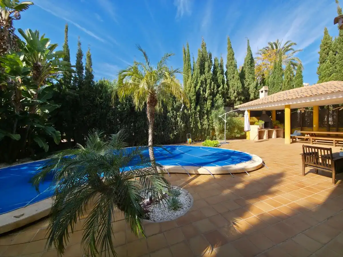 Casa o xalet en venda a Carrer del Vespre, 6, Bonalba - Cotoveta Piscina de Casa o xalet en venda en Mutxamel amb Aire condicionat, Terrassa i Piscina
