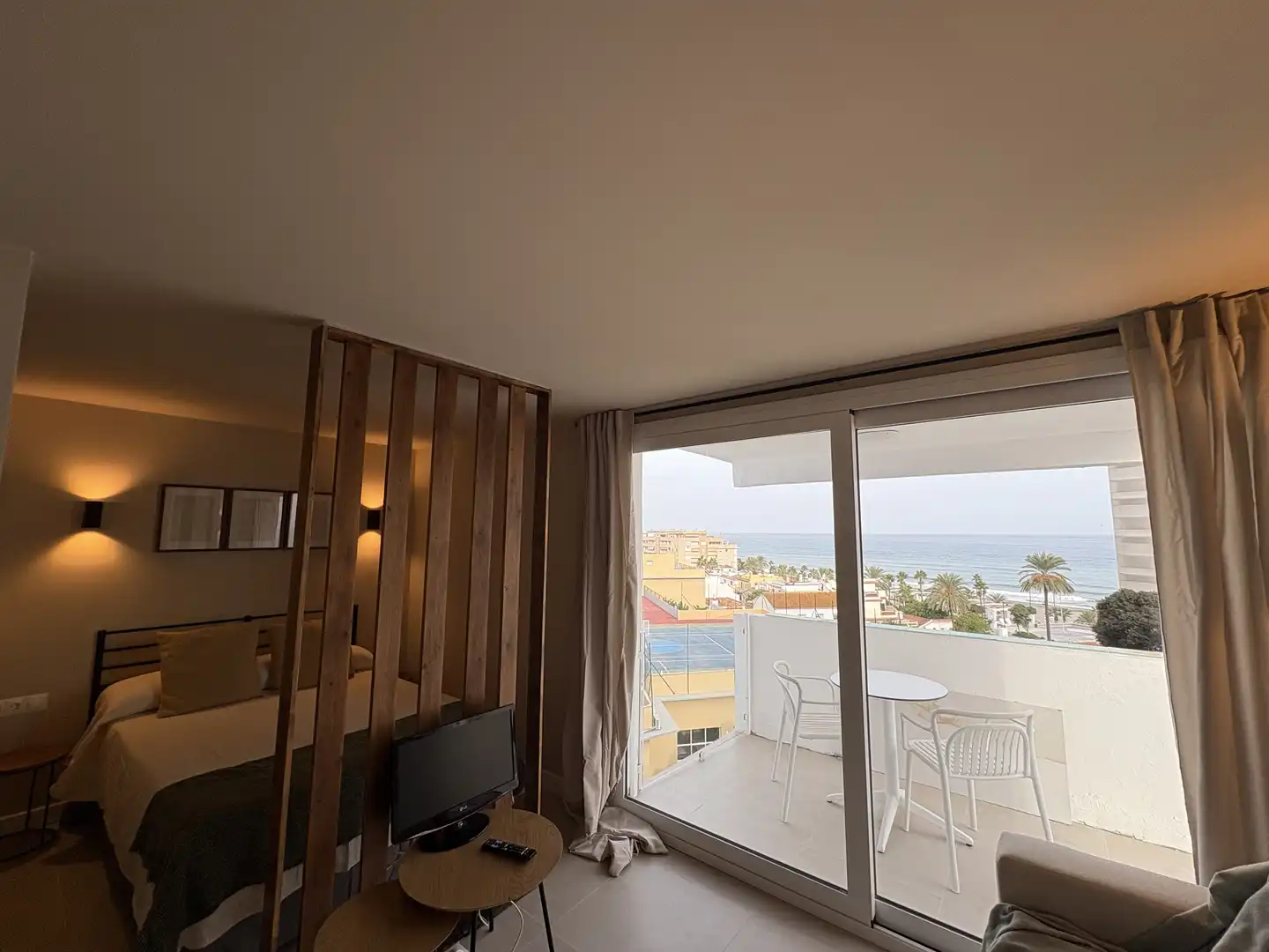 Estudio de alquiler en Calle Lituania, Puerto de Estepona Habitación de Estudio de alquiler en Estepona con Aire acondicionado, Calefacción y Terraza