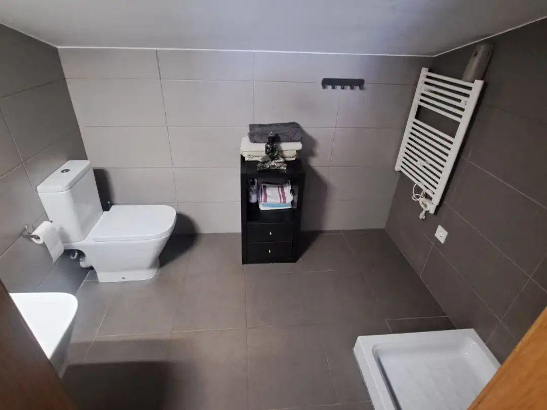Dúplex en venda a Plaça Catalunya, 5, Llinars del Vallès Bany de Dúplex en venda en Llinars del Vallès amb Terrassa i Piscina