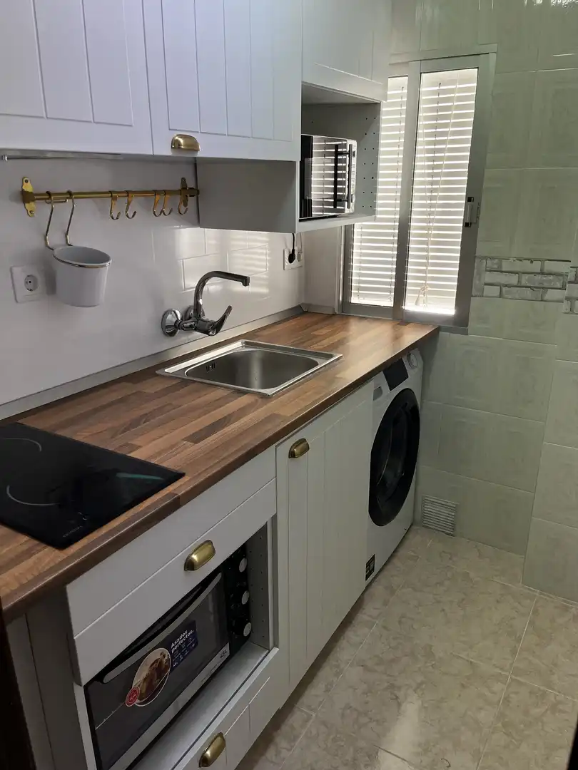 Piso en venta en Calle del Espino, 1b, Plaza de Toros Cocina de Piso en venta en Ciudad Real Capital con Aire acondicionado