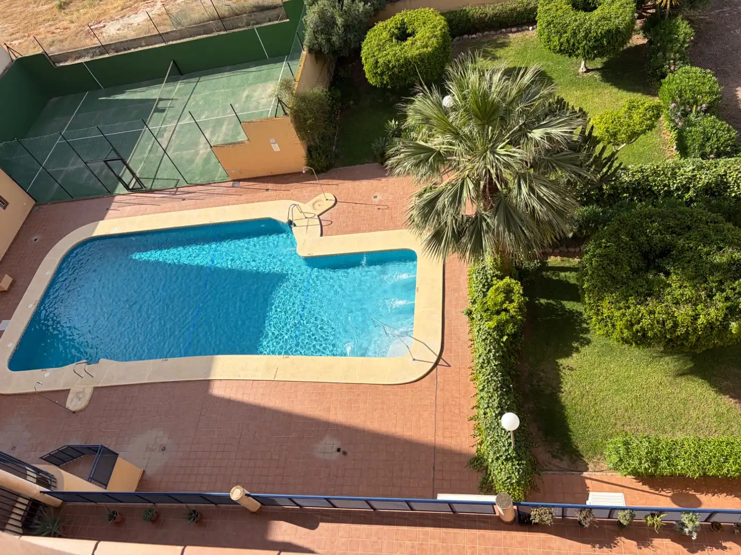 Piscina de Pis en venda en Roquetas de Mar amb Aire condicionat, Piscina i Aparcament comunitari