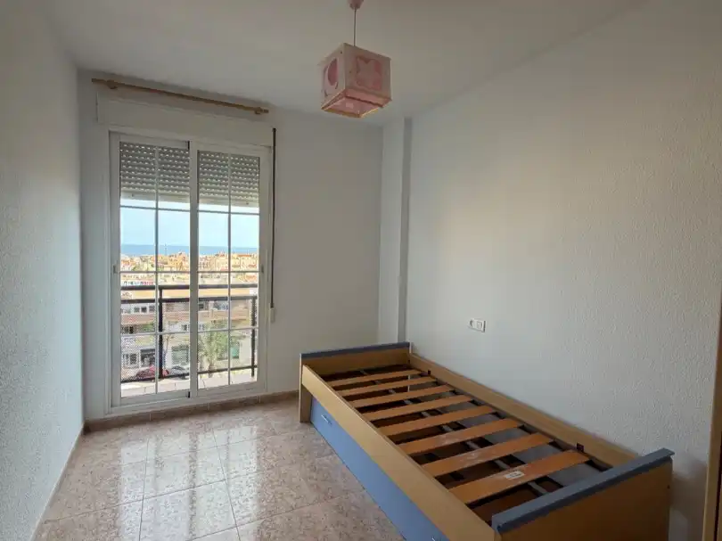 Dormitori de Pis en venda en Roquetas de Mar amb Aire condicionat, Piscina i Aparcament comunitari