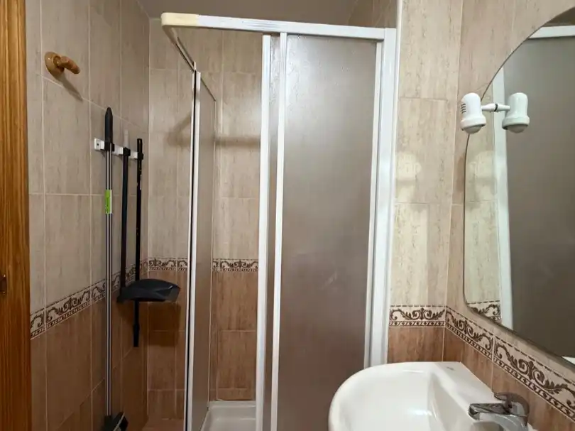 Bany de Pis en venda en Roquetas de Mar amb Aire condicionat, Piscina i Aparcament comunitari