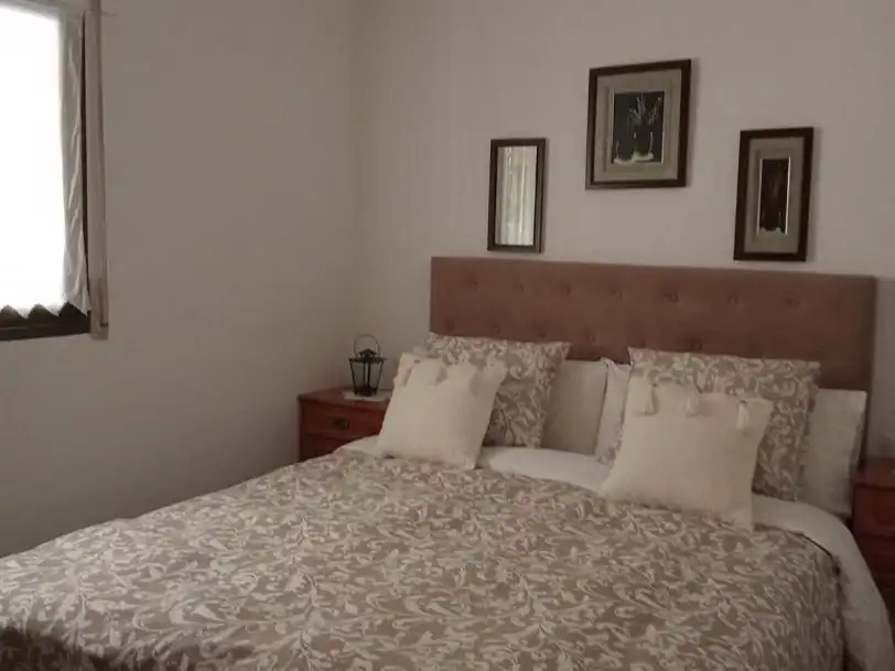 Schlafzimmer von Einfamilien-Reihenhaus zum Verkauf in Zarza la Mayor mit Terrasse, Abstellraum und Möbliert