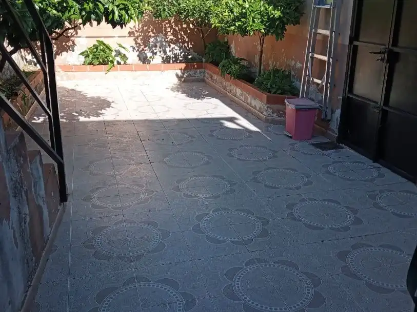 Terrasse von Einfamilien-Reihenhaus zum Verkauf in Zarza la Mayor mit Terrasse, Abstellraum und Möbliert