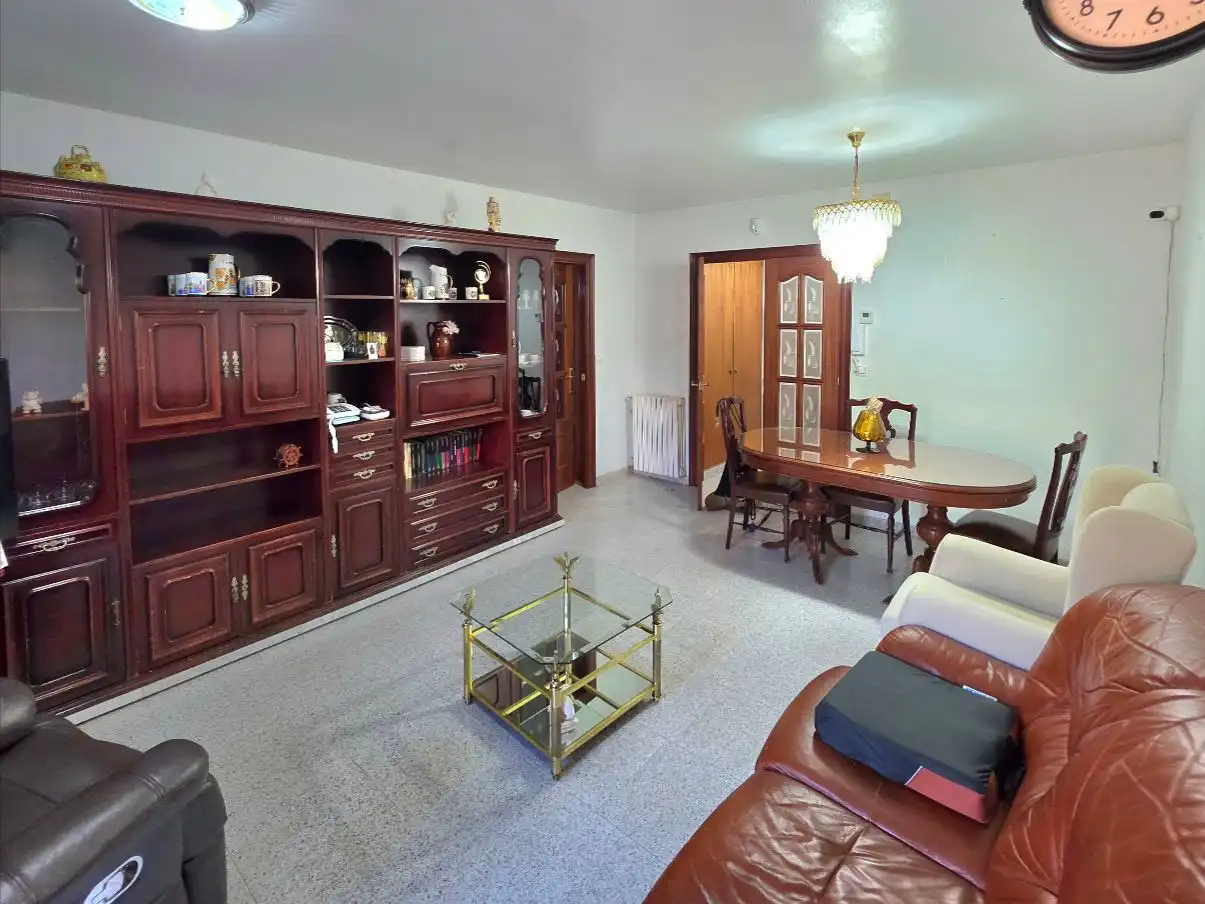 Pis en venda a Carrer Florida, 8, Abrera Sala d'estar de Pis en venda en Abrera amb Aire condicionat, Calefacció i Jardí privat