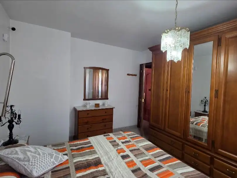 Pis en venda a Carrer Florida, 8, Abrera Dormitori de Pis en venda en Abrera amb Aire condicionat, Calefacció i Jardí privat