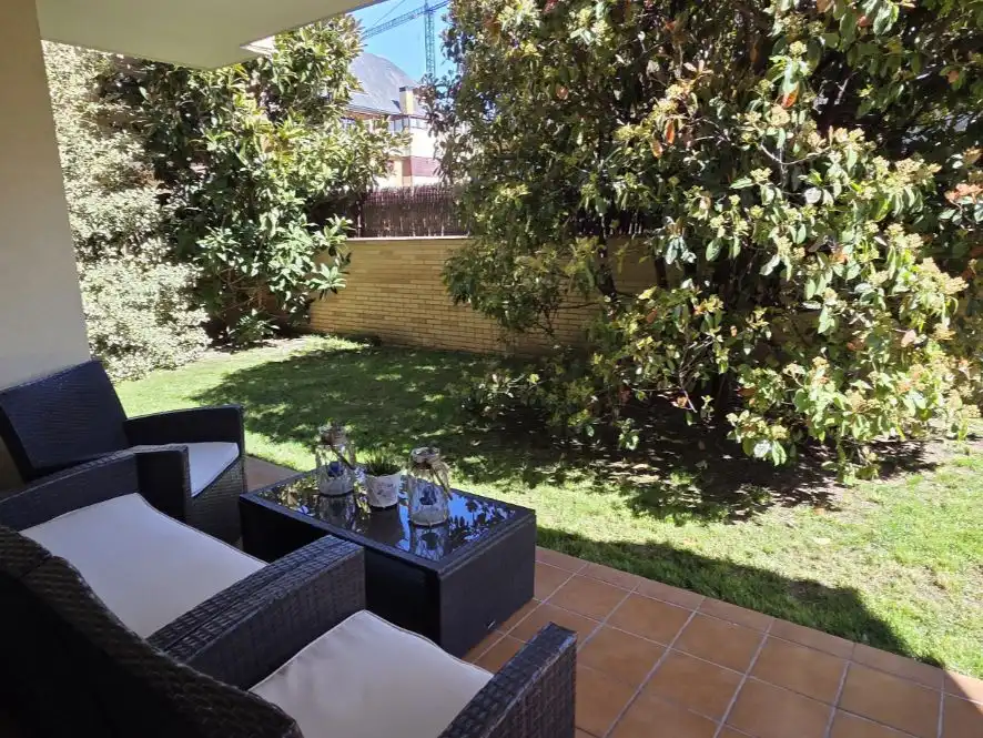 Wohnung zum Verkauf in Calle Mariano Barbacid, 6, Viñas Viejas Terrasse von Wohnung zum Verkauf in Boadilla del Monte mit Klimaanlage, Heizung und Privatgarten