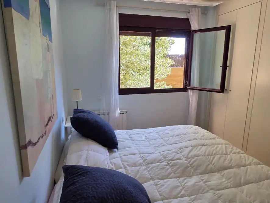 Wohnung zum Verkauf in Calle Mariano Barbacid, 6, Viñas Viejas Schlafzimmer von Wohnung zum Verkauf in Boadilla del Monte mit Klimaanlage, Heizung und Privatgarten