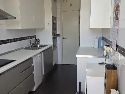 Wohnung zum Verkauf in Calle Mariano Barbacid, 6, Viñas Viejas Küche von Wohnung zum Verkauf in Boadilla del Monte mit Klimaanlage, Heizung und Privatgarten