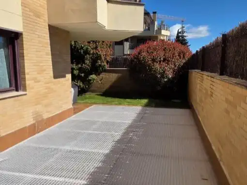 Wohnung zum Verkauf in Calle Mariano Barbacid, 6, Viñas Viejas Terrasse von Wohnung zum Verkauf in Boadilla del Monte mit Klimaanlage, Heizung und Privatgarten