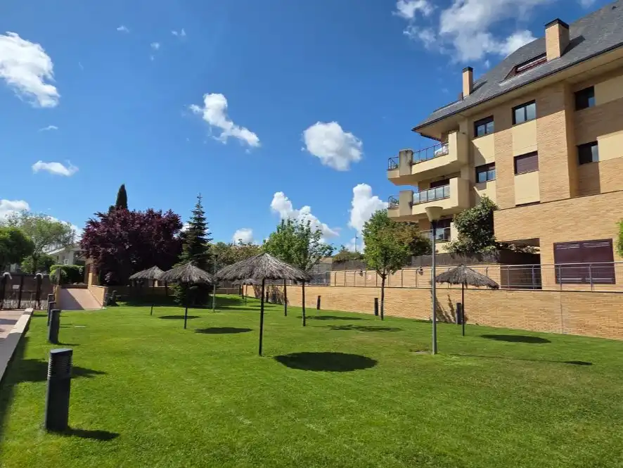 Wohnung zum Verkauf in Calle Mariano Barbacid, 6, Viñas Viejas Garten von Wohnung zum Verkauf in Boadilla del Monte mit Klimaanlage, Heizung und Privatgarten