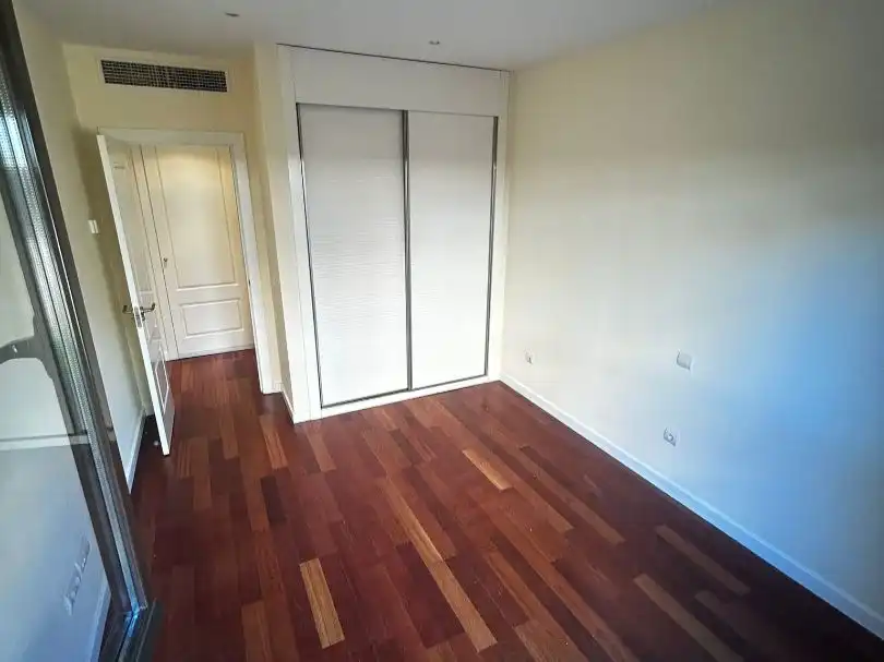 Piso de alquiler en Avenida de Valdemarín, 117, Valdemarín Habitación de Piso de alquiler en Madrid Capital con Aire acondicionado, Terraza y Piscina
