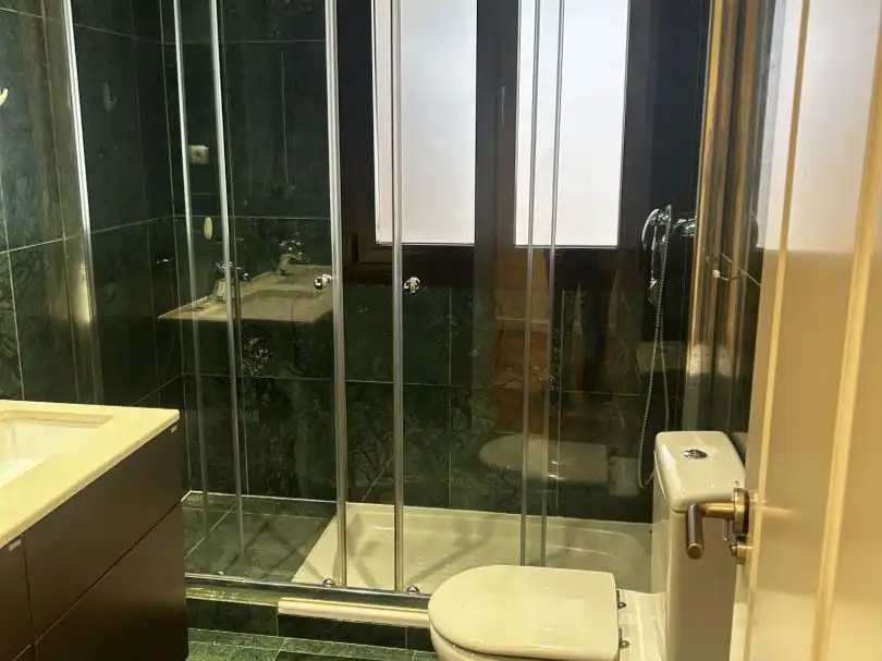 Piso de alquiler en Avenida de Valdemarín, 117, Valdemarín Baño de Piso de alquiler en Madrid Capital con Aire acondicionado, Terraza y Piscina