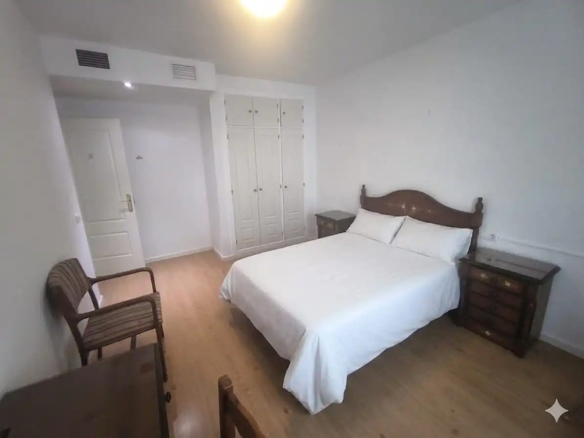 Bedroom of Detached homes for rent in Dos Hermanas  with Air Conditioner, Heating and Parquet flooring