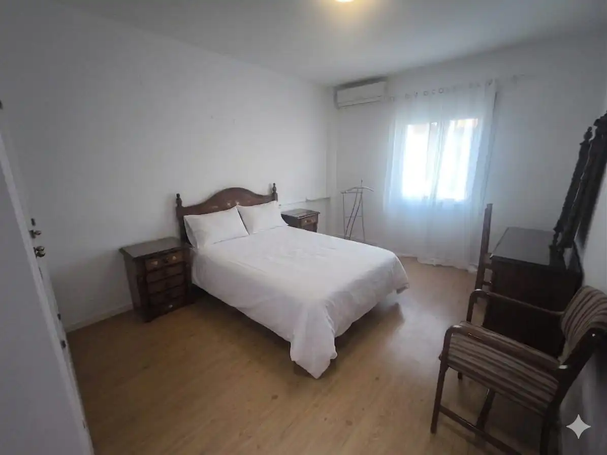 Bedroom of Detached homes for rent in Dos Hermanas  with Air Conditioner, Heating and Parquet flooring