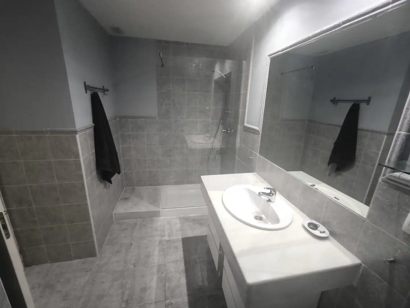 Bathroom of Detached homes for rent in Dos Hermanas  with Air Conditioner, Heating and Parquet flooring