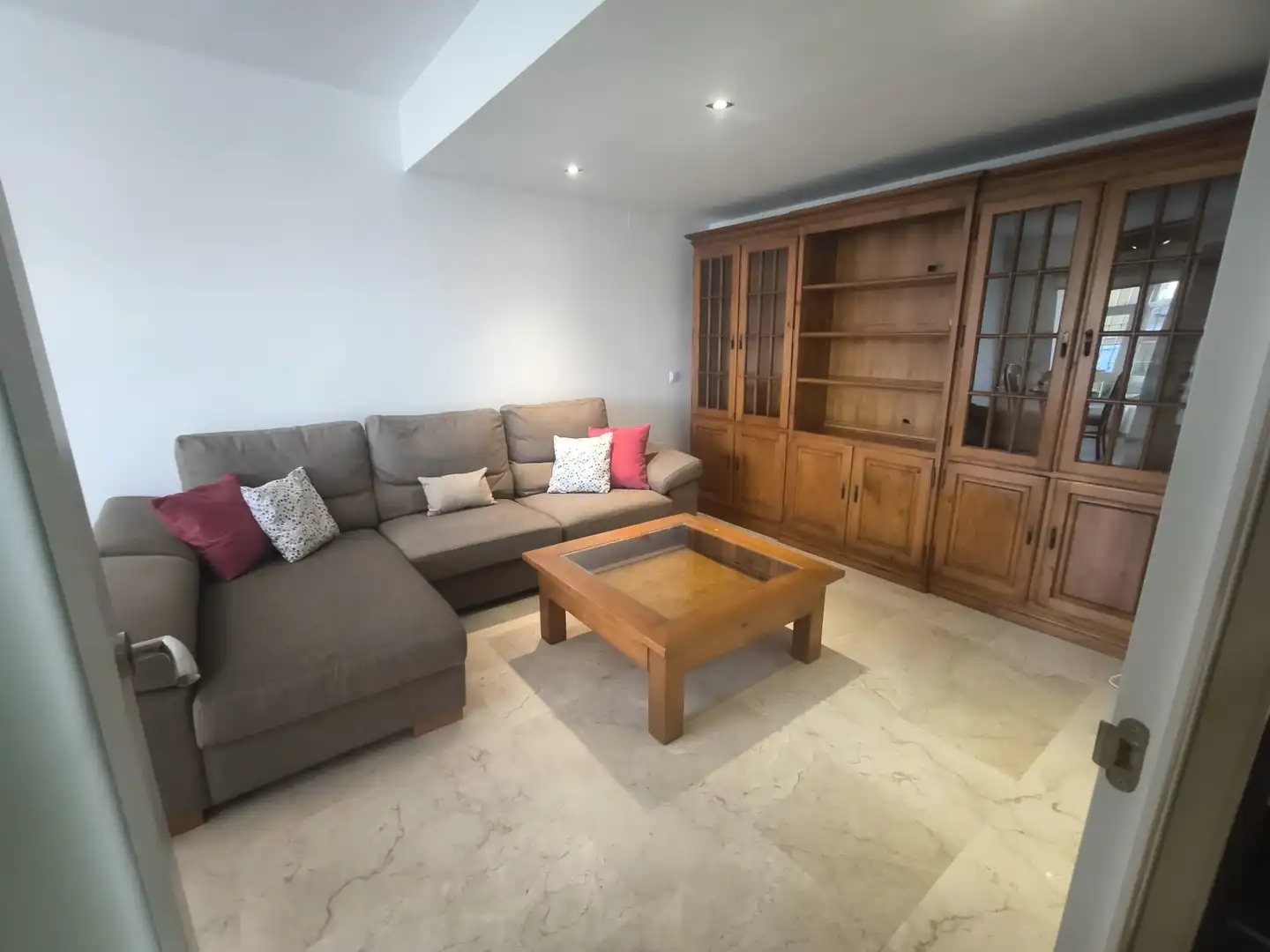 Living room of Detached homes for rent in Dos Hermanas  with Air Conditioner, Heating and Parquet flooring