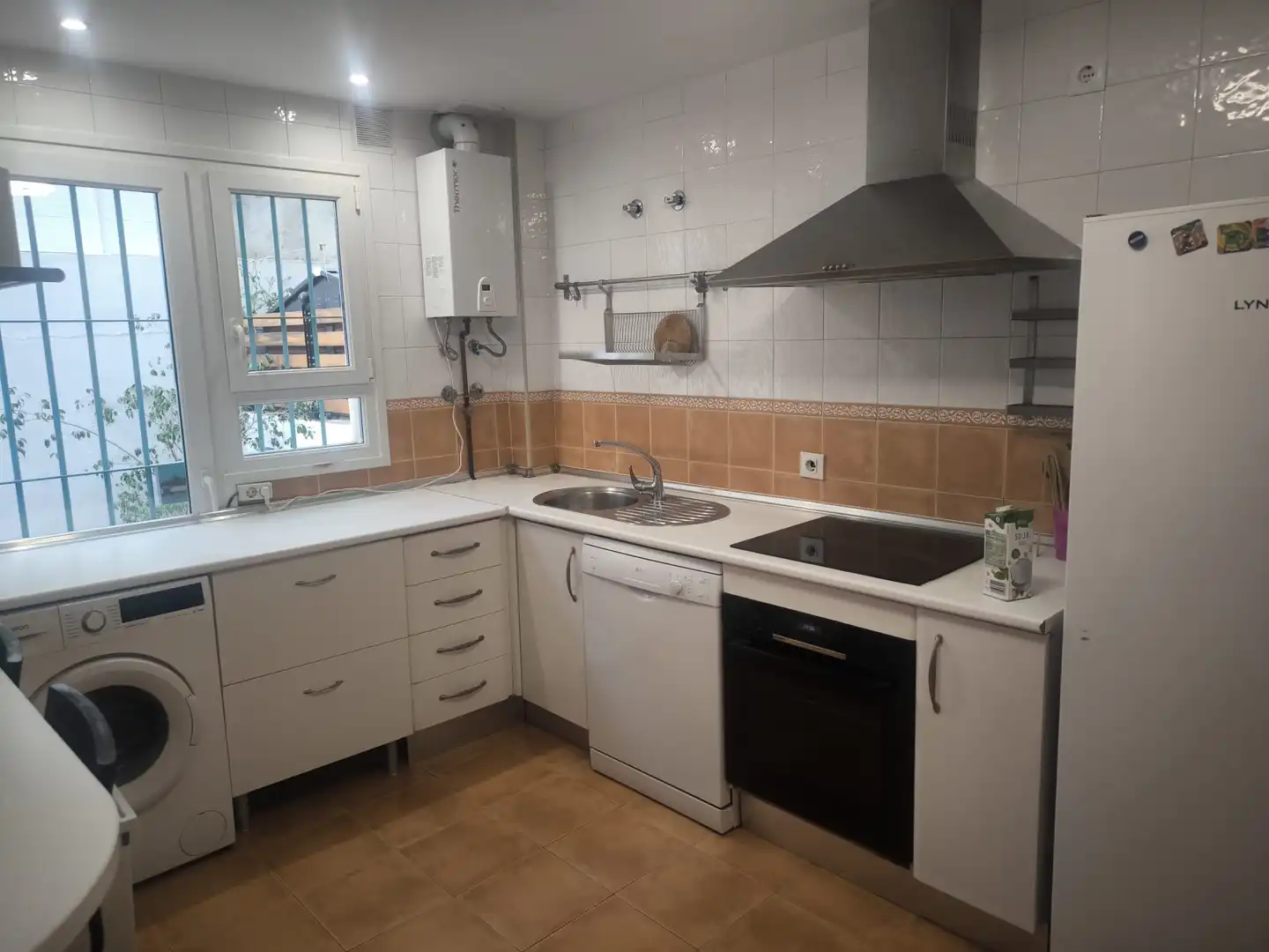 Kitchen of Detached homes for rent in Dos Hermanas  with Air Conditioner, Heating and Parquet flooring