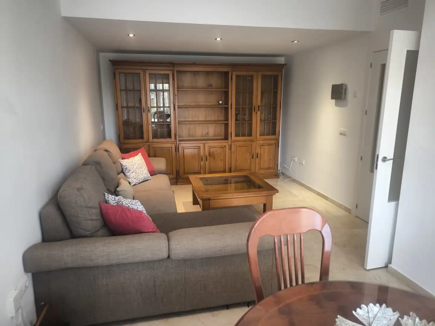 Living room of Detached homes for rent in Dos Hermanas  with Air Conditioner, Heating and Parquet flooring