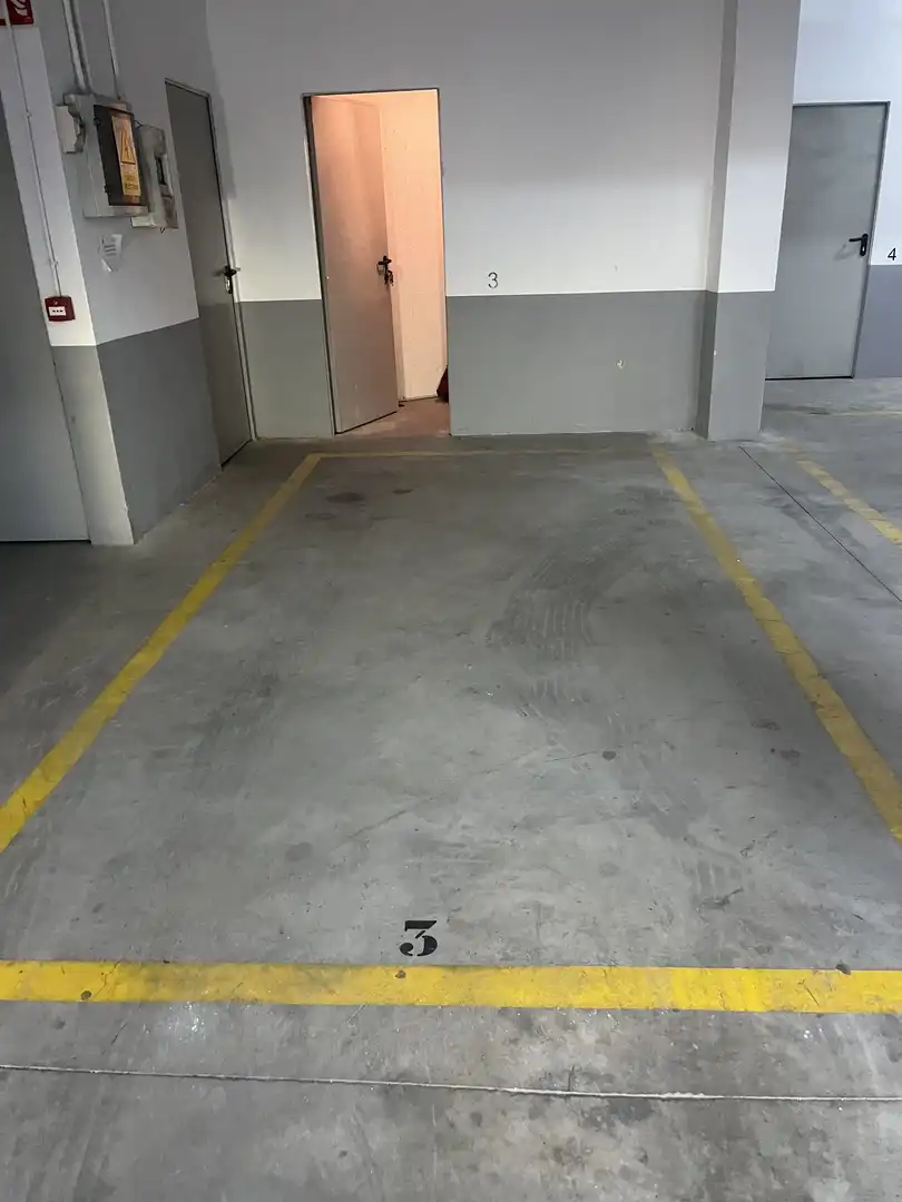 Parkplatz von Garage zum Verkauf in Llucmajor
