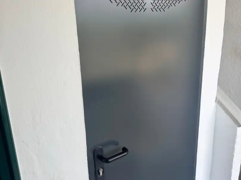 Flat for sale in Calle Espíritu Santo, 8, Pescadores - Saladillo Exterior view of Flat for sale in Algeciras with Air Conditioner, Storage room and Furnished