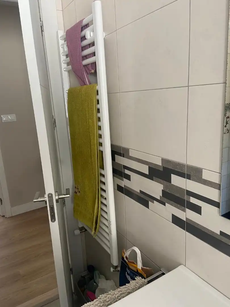 Badezimmer von Wohnung zum Verkauf in Castrillón mit Terrasse und Balkon