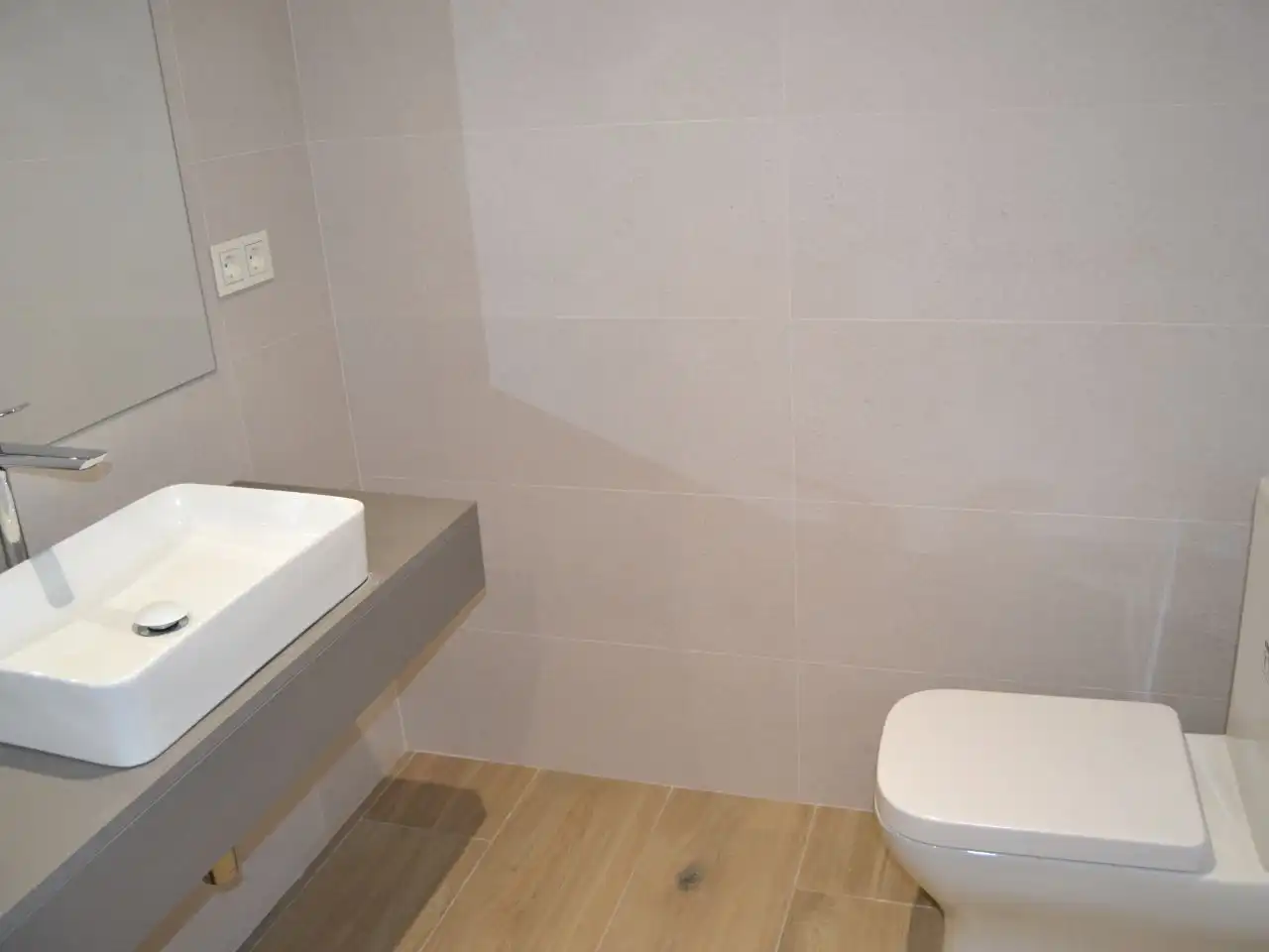 Attic for rent in Plaça Ricard Vinyes, 2, Lleida Capital Bathroom of Attic for rent in Lleida Capital with Air Conditioner and Terrace
