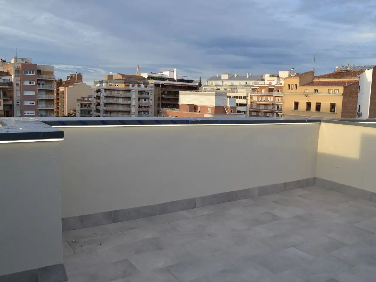 Attic for rent in Plaça Ricard Vinyes, 2, Lleida Capital Terrace of Attic for rent in Lleida Capital with Air Conditioner and Terrace