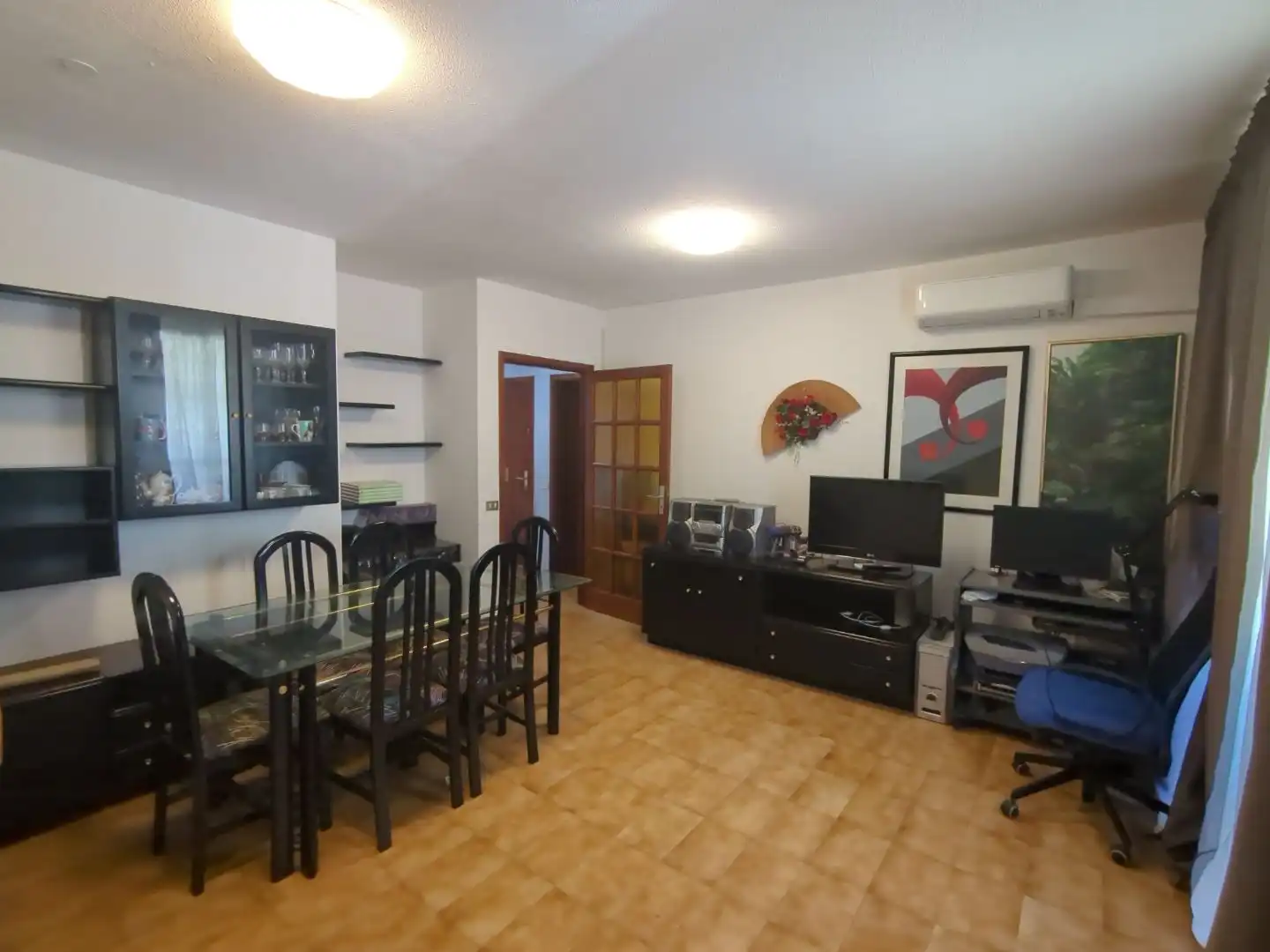 Piso en venta en Avenida Profesor Peraza Ayala, 16, Urbanización Anaga Sala de estar de Piso en venta en Santa Cruz de Tenerife con Aire acondicionado, Calefacción y Jardín privado