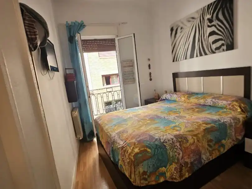 Bedroom of Flat for sale in  Madrid Capital  with Air Conditioner and Balcony