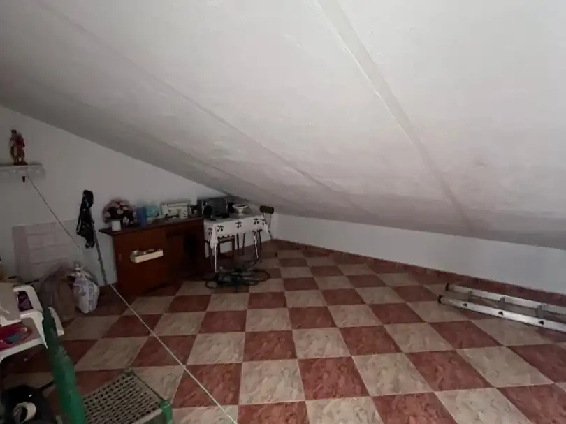 Wohnung zum Verkauf in Nerva mit Klimaanlage, Terrasse und Abstellraum