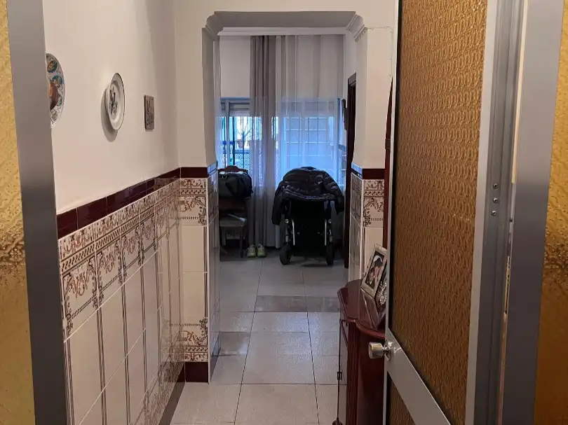 Wohnung zum Verkauf in Nerva mit Klimaanlage, Terrasse und Abstellraum