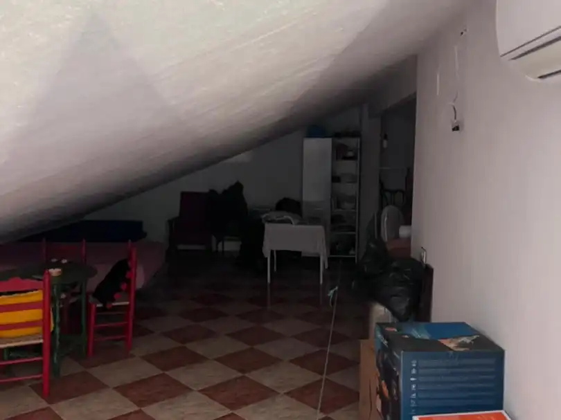 Wohnung zum Verkauf in Nerva mit Klimaanlage, Terrasse und Abstellraum