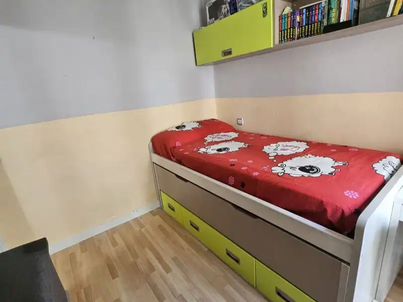 Bedroom of Flat for sale in  Madrid Capital  with Air Conditioner and Balcony