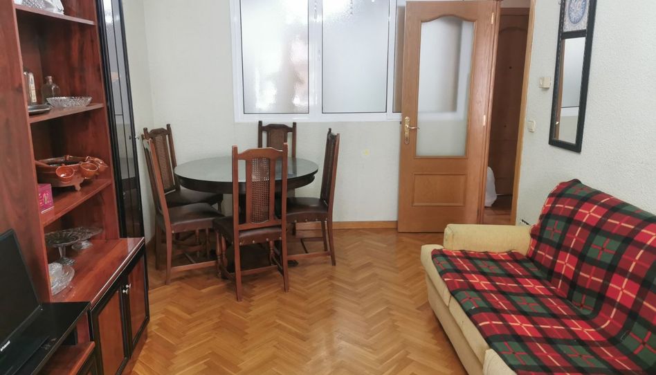 Apartamento de alquiler en Calle Máximo Cayón Waldaliso, 7, San Claudio - La Chantría, León Capital - imagen 1 Foto 1 de Apartamento de alquiler en Calle Máximo Cayón Waldaliso, 7, San Claudio - La Chantría, León Capital
