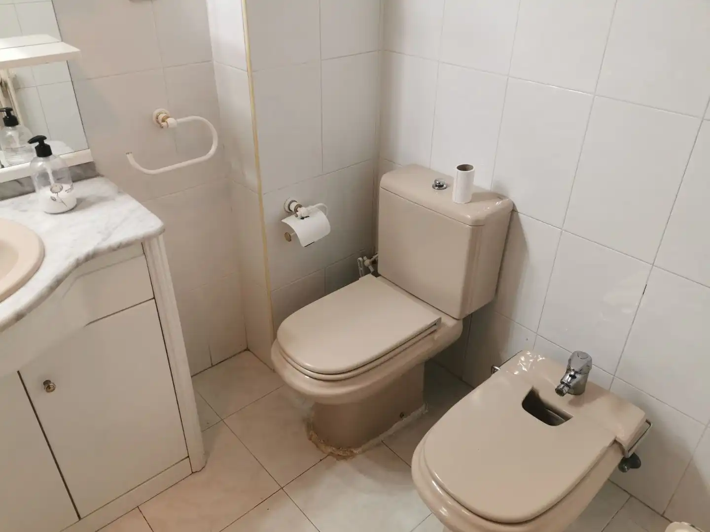 Bany de Apartament de lloguer en León Capital  amb Calefacció, Parquet i Terrassa