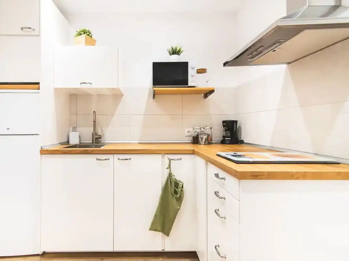 Apartament de lloguer a Calle Kant, 5, Isleta - Puerto - Guanarteme Cuina de Apartament de lloguer en Las Palmas de Gran Canaria amb Aire condicionat i Balcó