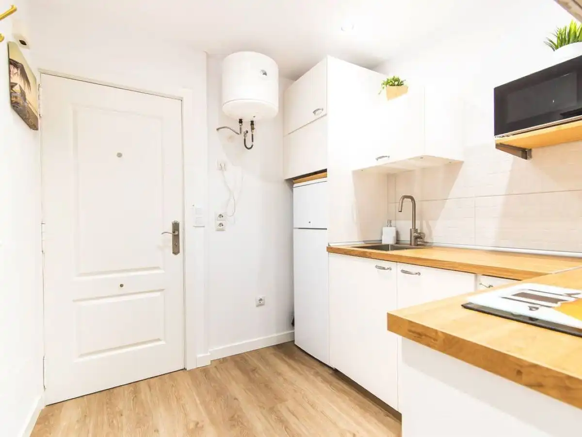 Apartament de lloguer a Calle Kant, 5, Isleta - Puerto - Guanarteme Cuina de Apartament de lloguer en Las Palmas de Gran Canaria amb Aire condicionat i Balcó
