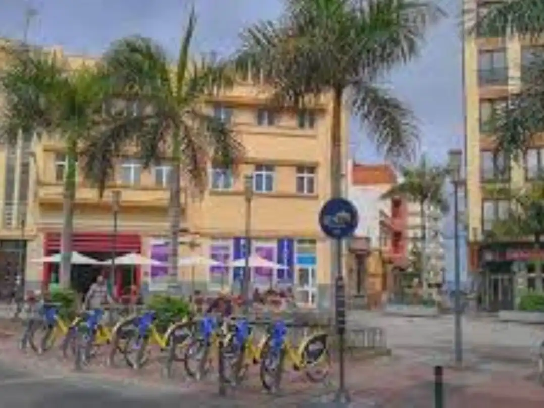 Apartament de lloguer a Calle Kant, 5, Isleta - Puerto - Guanarteme Vista exterior de Apartament de lloguer en Las Palmas de Gran Canaria amb Aire condicionat i Balcó